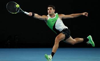 Alcaraz gana a Walton en comienzo de búsqueda de Grand Slam de carrera en Melbourne | Hombres