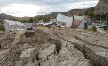 Drama en Comodoro: 90 familias evacuadas por el desplazamiento de un cerro | Comodoro rivadavia