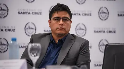 Vidal multó al gremio docente de Santa Cruz y profundizó el conflicto antes del inicio de clases Vidal multó al gremio docente de Santa Cruz y profundizó el conflicto antes del inicio de clases