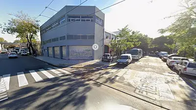 Un policía bajó de su auto, empezó a disparar e hirió a un vecino en Villa Crespo Un policía bajó de su auto, empezó a disparar e hirió a un vecino en Villa Crespo