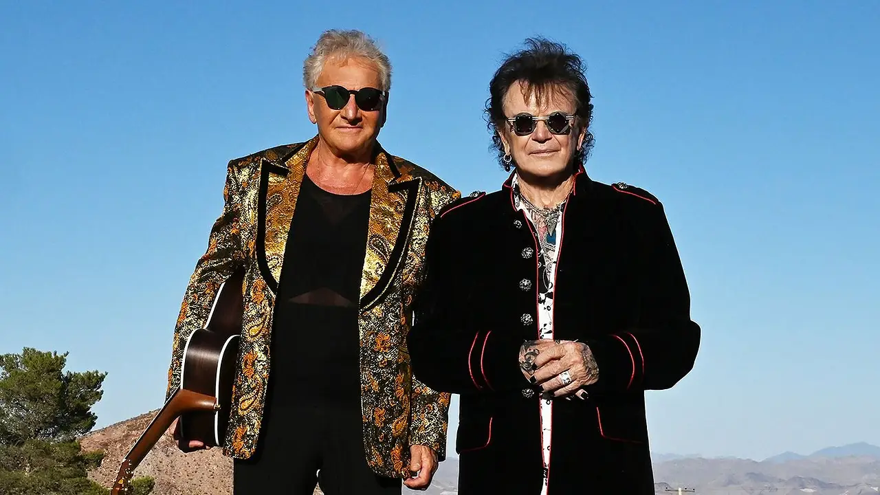 Air Supply.