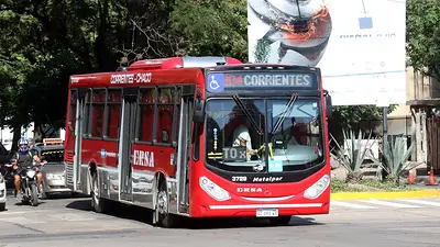 Transporte en crisis: el boleto aumentó 800% en dos años y el número de pasajeros cayó a menos de un tercio Transporte en crisis: el boleto aumentó 800% en dos años y el número de pasajeros cayó a menos de un tercio