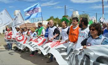 Santa Cruz: denuncian disciplinamiento de Vidal y peligra el inicio de clases | Claudio vidal