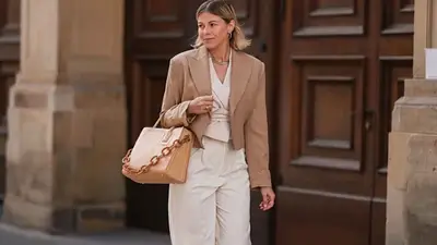 Pantalón cargo en tendencia para este 2026. Pantalón cargo en tendencia para este 2026.