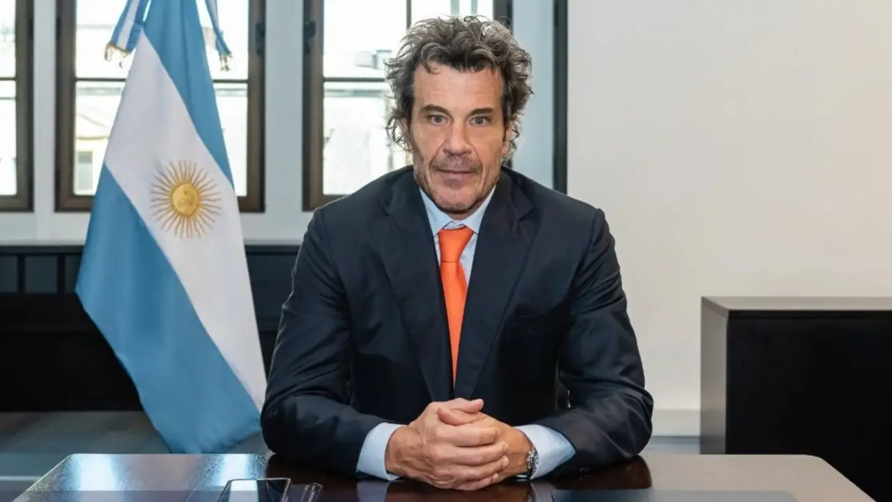 Renunció el titular de la UIF, Paul Starc