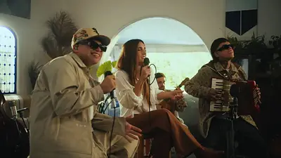 Soledad Pastorutti y el dúo de cumbia La T y la M Soledad Pastorutti y el dúo de cumbia La T y la M