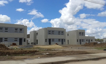 PBA reactivará la finalización de 12 viviendas paralizadas por Nación en Miramar | Obra pública