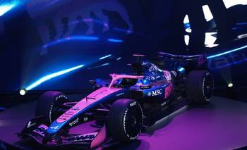 Escudería Alpine lanza su nuevo coche de F1 en un crucero | F1