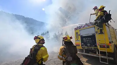 Siguen activos los focos de incendio en Chubut y mantienen el alerta por falta de lluvias Siguen activos los focos de incendio en Chubut y mantienen el alerta por falta de lluvias