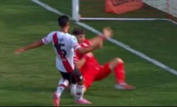 El insólito gol que River perdió con una mano que el VAR dejó pasar ante Barracas | River plate