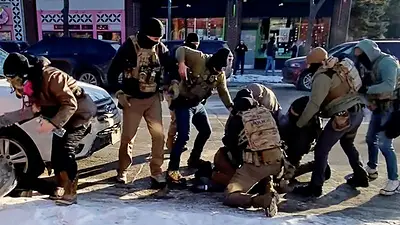 ¿Se puede procesar a los agentes del ICE por los tiroteos de Minneapolis? ¿Se puede procesar a los agentes del ICE por los tiroteos de Minneapolis?