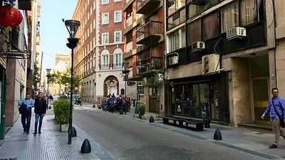 Cuál es la calle porteña de Retiro que fue modificada. Cuál es la calle porteña de Retiro que fue modificada.