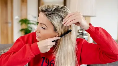 Cómo peinarte antes de dormir para reducir el frizz y cuidar el cabello. Trucos simples, peinados suaves y tips nocturnos para despertar con el pelo sano. Cómo peinarte antes de dormir para reducir el frizz y cuidar el cabello. Trucos simples, peinados suaves y tips nocturnos para despertar con el pelo sano.