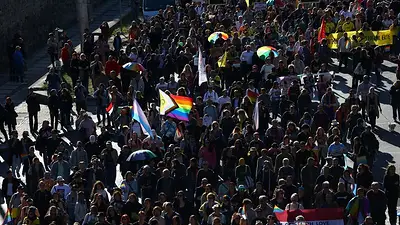 Hungría imputa al alcalde de Budapest por su papel en la marcha prohibida del Orgullo LGBTQ+ Hungría imputa al alcalde de Budapest por su papel en la marcha prohibida del Orgullo LGBTQ+