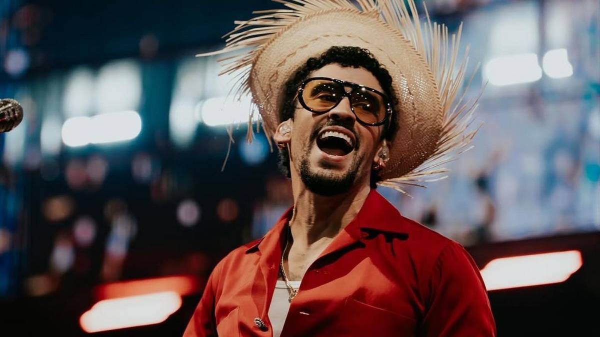 A qué hora es el show de Bad Bunny en el medio tiempo del Super Bowl ...