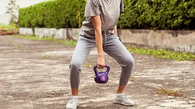 Qué es la caminata del granjero y por qué es uno de los ejercicios más completos del momento. Fortalece el cuerpo, mejora el equilibrio. Qué es la caminata del granjero y por qué es uno de los ejercicios más completos del momento. Fortalece el cuerpo, mejora el equilibrio.