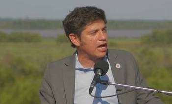 Kicillof responsabilizó a Milei de una temporada con "caída de veraneantes y de consumo" | Crisis económica