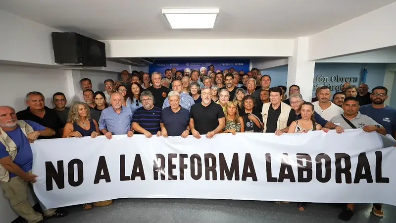 Gremios de la CGT y las dos CTA se movilizarán en Córdoba y Sante Fe contra la reforma laboral 