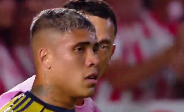 El reclamo de Marchesin a Ayrton Costa luego del gol de Estudiantes a Boca | El Destape thumbnail