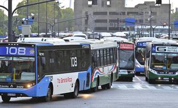 Paro de colectivos: tensión entre las cámaras y el Gobierno antes de la reunión | Amba