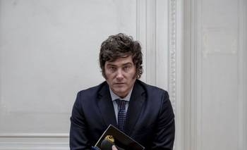 Quién es la famosa cantante que asegura estar de novia con Javier Milei | Farándula