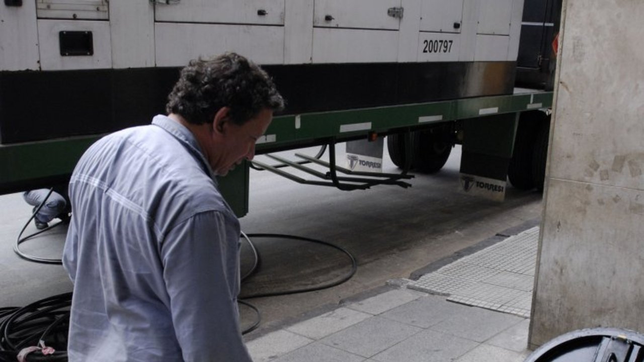 Edesur completó instalación de nuevo transformador en Caballito