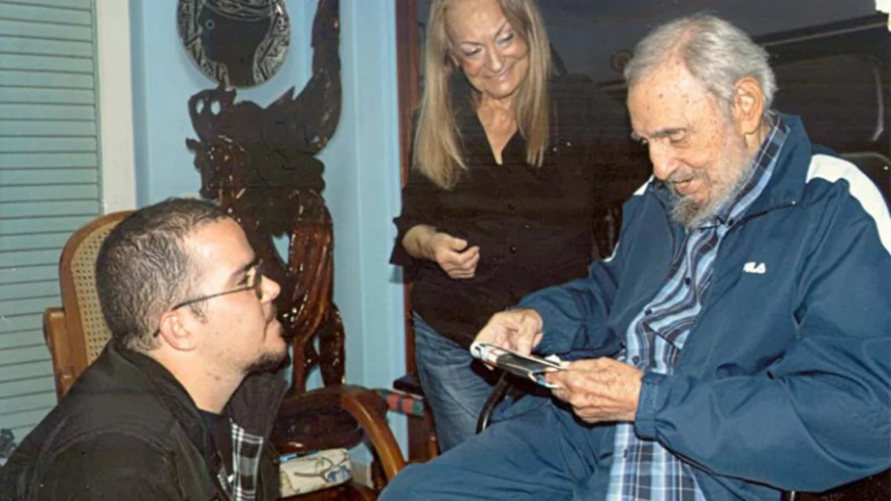 Cuba publicó fotos de Fidel Castro tras casi seis meses