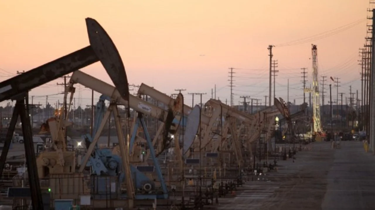 Los precios del petróleo registran hoy importantes repuntes