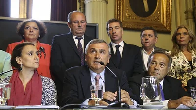 La oposición no participó del debate en el Senado y dio una conferencia La oposición no participó del debate en el Senado y dio una conferencia