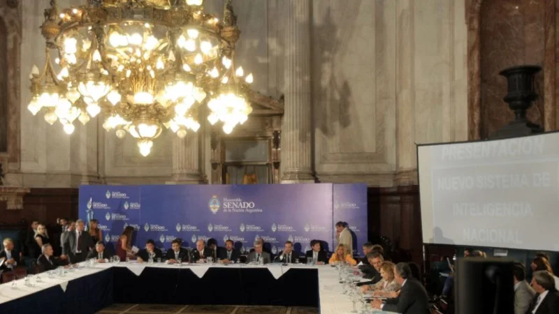 Sin la oposición, el kirchnerismo discutió en comisión la creación de la AFI