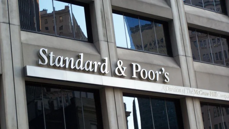 El gobierno de EEUU va fuerte contra las calificadoras Moody's y Standard & Poors