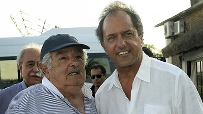 Para Mujica, Scioli es "el que tiene mayor posibilidad" de ser presidente Para Mujica, Scioli es "el que tiene mayor posibilidad" de ser presidente
