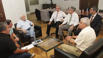 De Vido informó a representantes gremiales sobre los acuerdos con China De Vido informó a representantes gremiales sobre los acuerdos con China