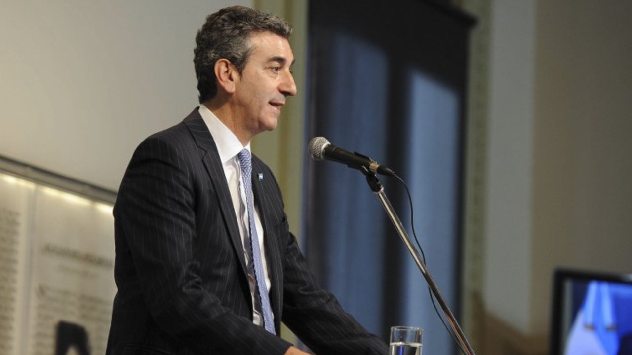 Randazzo: "No tengo cuentas en el exterior como los dueños del Grupo Clarín"
