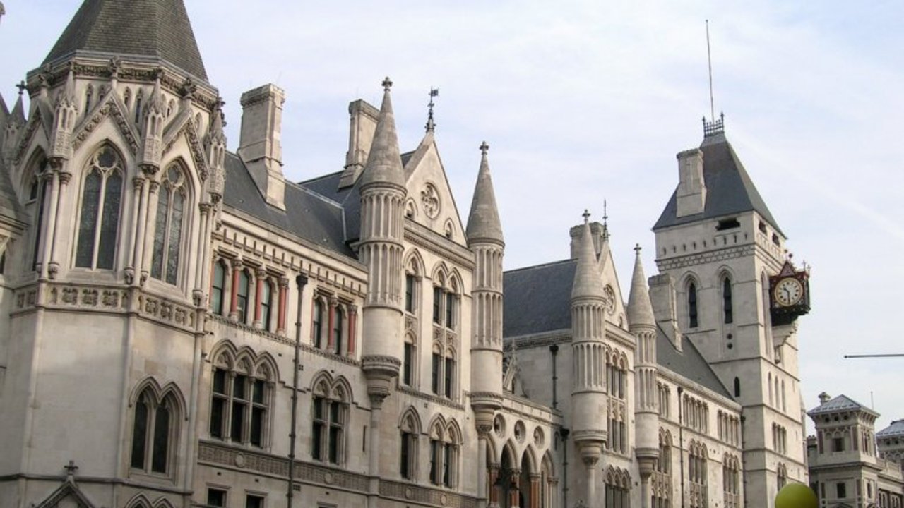 Buitres: mañana la justicia británica define su decisión