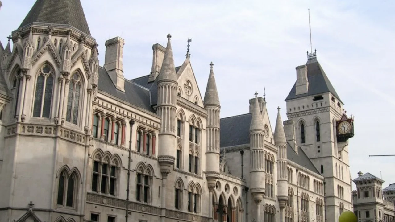 Buitres: mañana la justicia británica define su decisión
