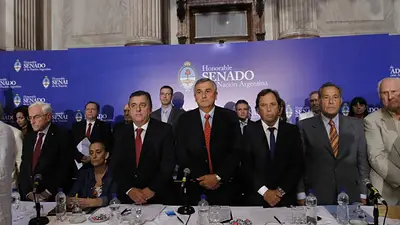 En paralelo, la oposición encabeza una audiencia pública en homenaje a Nisman En paralelo, la oposición encabeza una audiencia pública en homenaje a Nisman