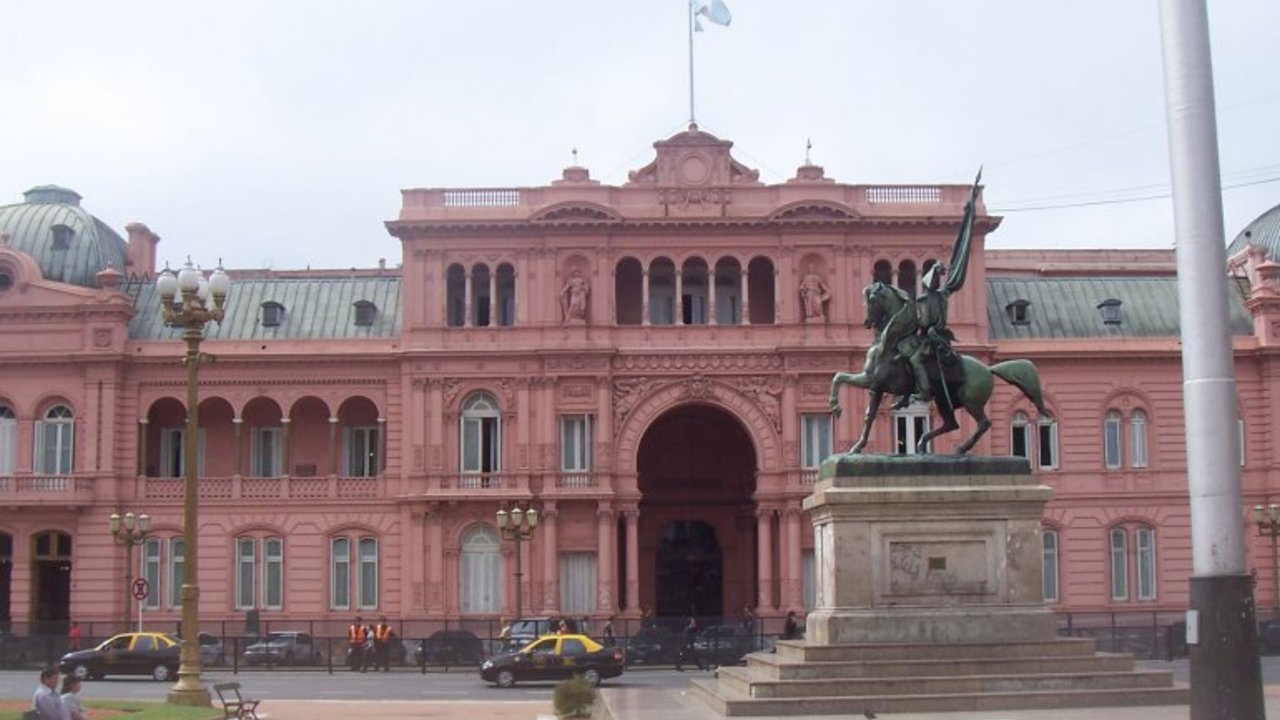 Para el Gobierno, imputar a la Presidenta sería una "maniobra de desestabilización"