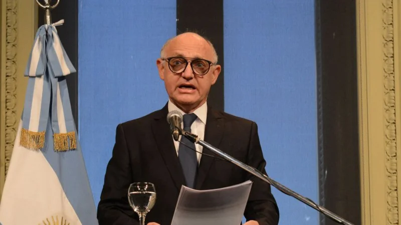 Timerman: "El pueblo no tiene que permitir que la Argentina sea un teatro de operaciones de inteligencia"