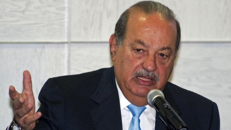 Carlos Slim vendió un tercio de sus acciones de YPF