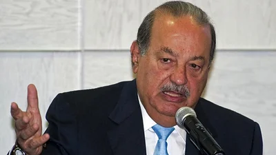 Carlos Slim vendió un tercio de sus acciones de YPF Carlos Slim vendió un tercio de sus acciones de YPF