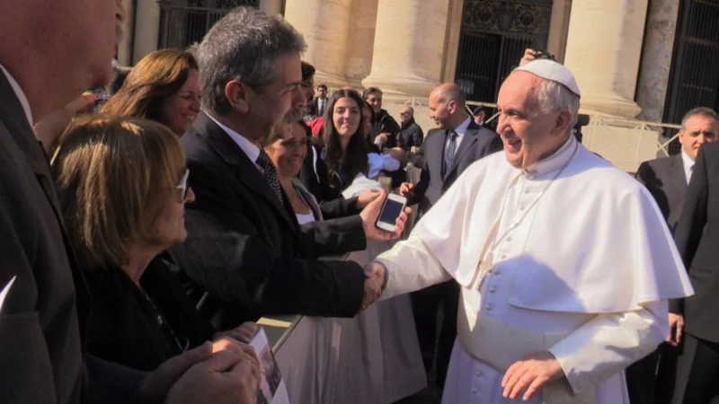 En el 18F, el Papa recibió a familiares de la AMIA críticos de la marcha