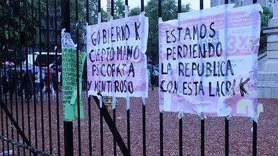Para el Gobierno, no fue "una manifestación para rendirle homenaje a nadie" sino "una marcha opositora" Para el Gobierno, no fue "una manifestación para rendirle homenaje a nadie" sino "una marcha opositora"