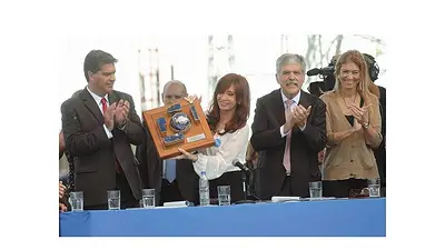 Atucha II: el mundo nuclear alecciona al señor Daniel Montamat Atucha II: el mundo nuclear alecciona al señor Daniel Montamat