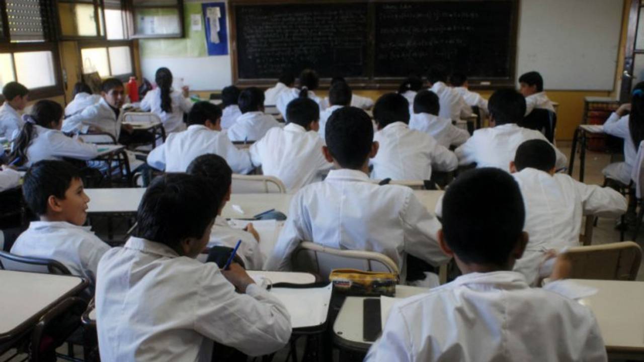San Luis acordó con estatales, docentes y médicos: recibirán 35% de aumento salarial