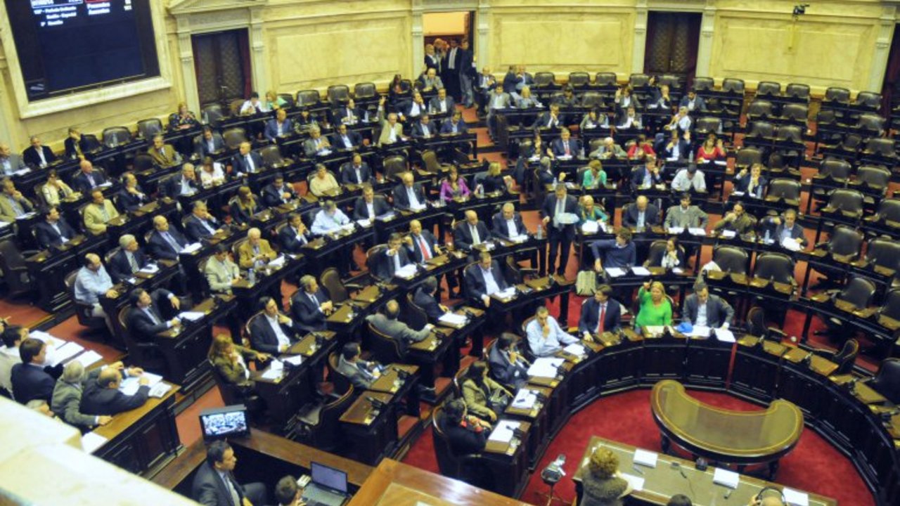 El oficialismo aprobó la ley de reforma de Inteligencia