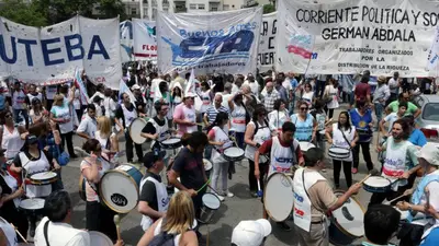 Los docentes aceptaron la propuesta de Provincia y firmarían hoy Los docentes aceptaron la propuesta de Provincia y firmarían hoy