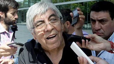 Moyano sobre los despidos: "Nosotros no peleamos con ningún gobierno a los 50 días de su asunción" Moyano sobre los despidos: "Nosotros no peleamos con ningún gobierno a los 50 días de su asunción"