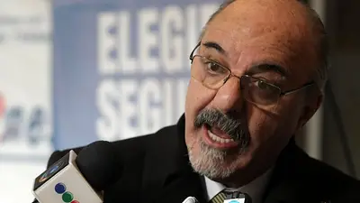 Tomada: "El Gobierno está desmantelando el Estado" Tomada: "El Gobierno está desmantelando el Estado"