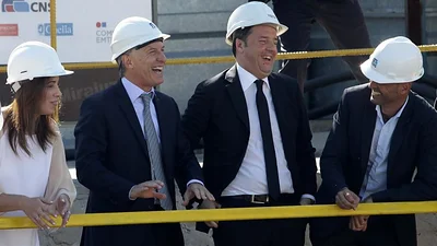 Macri recorre el soterramiento del Sarmiento junto a primer ministro italiano Macri recorre el soterramiento del Sarmiento junto a primer ministro italiano